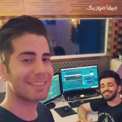 دانلود آهنگ گل حسرت وای ز مو بی وای تو چه بهاری داینی
