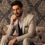 دانلود اهنگ تو نیستیو هنوزم رد پاهات روی برفه