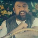 دانلود اهنگ تورو جدا کردم از یه عالمه گل