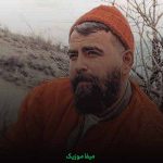 دانلود آهنگ من عاشقانه شاعرم به موی پر کلاغیت