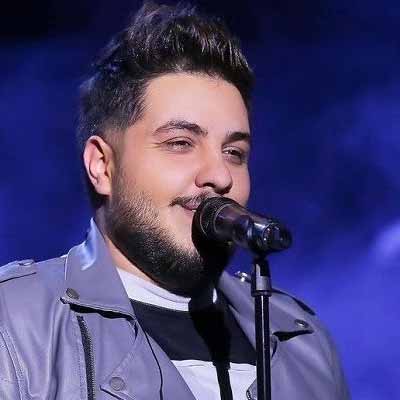 دانلود اهنگ وسط این همه آدم شدی یارم