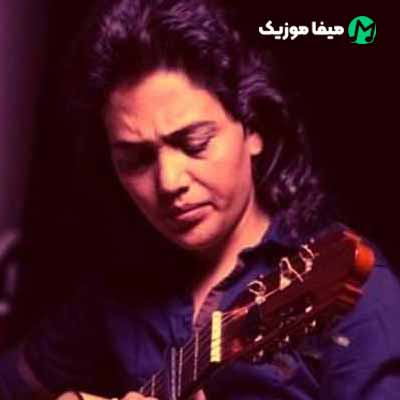دانلود اهنگ اینجا یکی هست که هر ثانیه خوابت رو میبینه