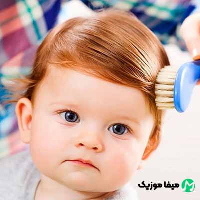 دانلود اهنگ باز هم موی مرا مادرم شانه زده روی پیراهن من نقش پروانه زده
