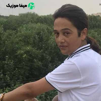دانلود اهنگ پیش توام وقتی ازت فاصله دارم