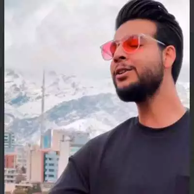 دانلود آهنگ محسن میدانی رو شونه ام باشه سره تو