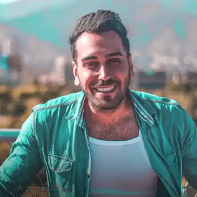 دانلود آهنگ عشقمو بد صداش کنه طرفش منم من
