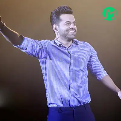 دانلود آهنگ من یه قصه خیالی مث مجنون نمیخوام
