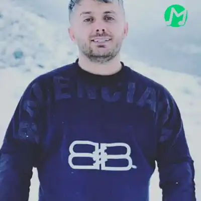 دانلود آهنگ نم بارون لب ساحل با تو عالیه
