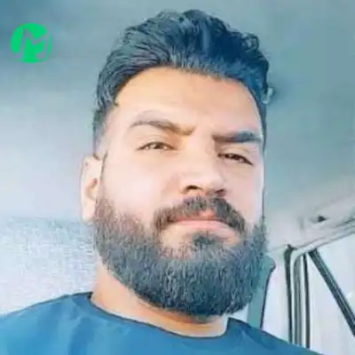 دانلود آهنگ میشینم تو جمع رفیقان میزنم عرق سگی