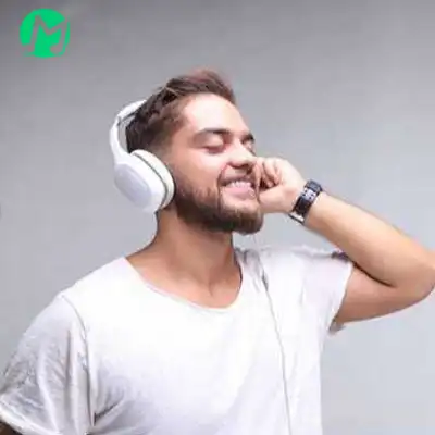 دانلود آهنگ میخوام با تو فقد روزو شبم سر شه