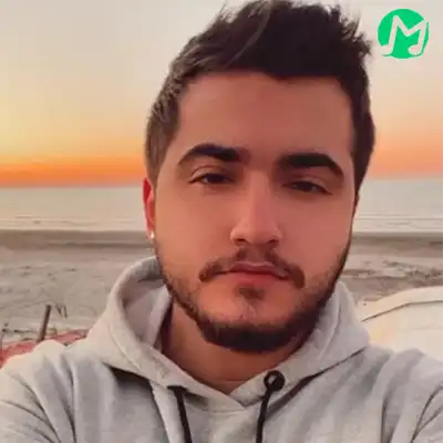 دانلود آهنگ تو باید ماه توی آسمون من شی