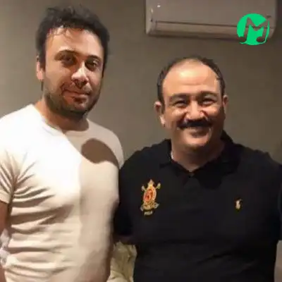 دانلود آهنگ شب و عکسات رو به رومه دیگه طاقتم تمومه 