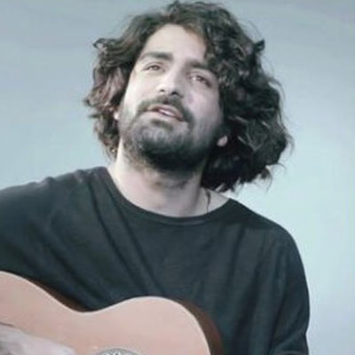 دانلود آهنگ وای اگر عشق مرا وارونه تعبیر کند (کامل 320)