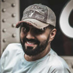 دانلود آهنگ رضا شیری تقصیر (برو برو با خودت ببر هر چی غمه)