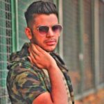 دانلود آهنگ بخند برام دلبر من دل از نگات میبرم