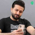 دانلود آهنگ ﭼﻰ آوردی ﺑﻪ روزم از ﻏﻤﺖ ﻣﻴﺴﻮزم (کامل)