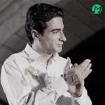 دانلود آهنگ لب خندان تو برق چشمان تو برده قرار از دل عاشق زارم »» کامل 320