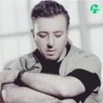 دانلود آهنگ بمیرم واسه اون ناز نگاهت میمونم همیشه (کامل)