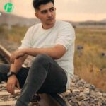 دانلود آهنگ به بغلت محکومم به چشای تو مجنونم Ahoora – Maeshoghe
