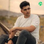 دانلود آهنگ نفسم بنده بهت دلبرم صدا میزنم تورو دخترم کامل » Ahoora