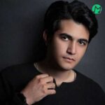 دانلود آهنگ گمونم یکی ظرف دعا را جابه جا کرده که باهام سردی کامل (اهورا)