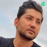 دانلود آهنگ کسی حریف عشق ما نمیشه نمیشه منو تو عاشقیم واسه همیشه (کامل 320)