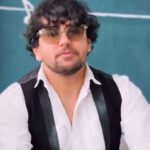 دانلود آهنگ دلبرم نازنین یار شکیلم ای تو زیباترین بهترینم / کامل 320