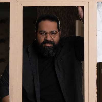 دانلود آهنگ پرچمت پیرهن آخر منه سجده می کنم Reza Sadeghi (کامل 320)