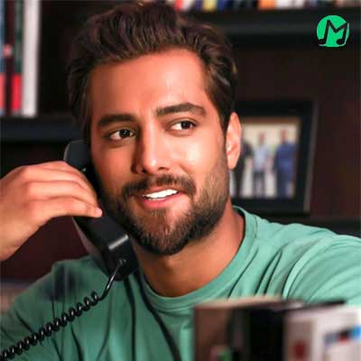 دانلود آهنگ من شدم اون آدمی که هیچکی حواسش بهش نیست کامل  (ماکان بند)
