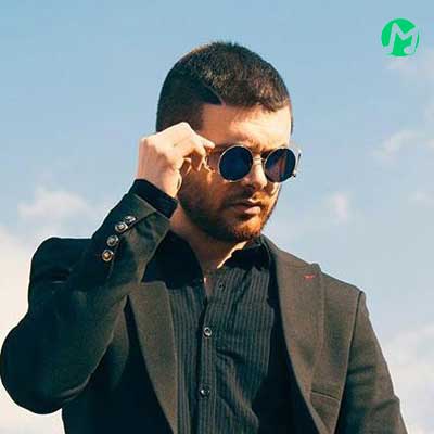 دانلود آهنگ میزنه باد به سرو صورتمو اشکامو میدزده و میره سینا پارسیان