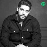 دانلود آهنگ هرشب کنارت حالم یه جوریه دست خودم که نیست + Remix