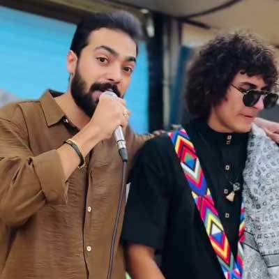 دانلود آهنگ علی جوادزاده دست کردم به گردنش دانلود آهنگ دست کردم به گردنش از علی جوادزاده (اجرای زنده شاد شاد ارکستی)
