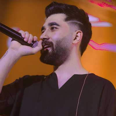 دانلود آهنگ من هنوزم سر تو بی جنبه ام مثل تو نیستم رو برد تو میبندم ::: کامل 320