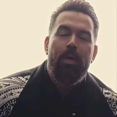 دانلود آهنگ تمام آرزوی من ای ماه زیباروی من دانلود آهنگ تمام آرزوی من ای ماه زیباروی من (موزیک ویدیو / عاشقانه MP3)