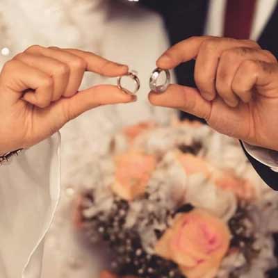 دانلود آهنگ شادوماد عروس اومد اسب سمندته بتاز از ستایش صادق زاده + کلیپ اجرای زنده