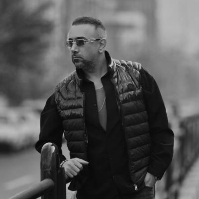 دانلود آهنگ چقده پیر شدم این روزا تو‌ این حال و هوا از احسان پایا // غمگین💔 (اجرای زنده و متن کامل)