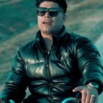 دانلود آهنگ ﺑﻪ او ﻏﺮﻳﺒﻪ ﺑﮕﻮ ازم ﺑﮕﻮ ﺑﮕﻮ دوﺳﺘﻢ داﺷﺖ