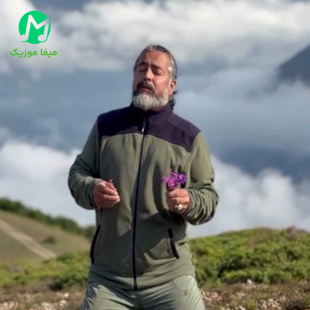 دانلود آهنگ پرواز همای آن کس که بدم گفت بدی سیرت اوست دانلود آهنگ آن کس که بدم گفت بدی سیرت اوست از پرواز همای / کلیپ اجرای زنده